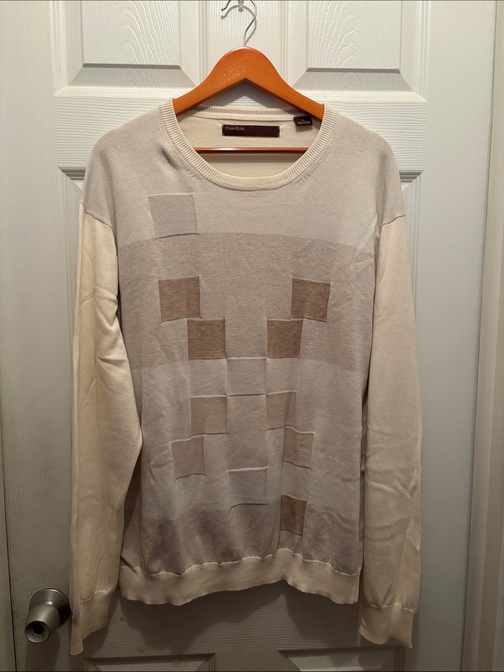 Perry Ellis Men’s Cream and Tan Geometric Crewneck Sweater